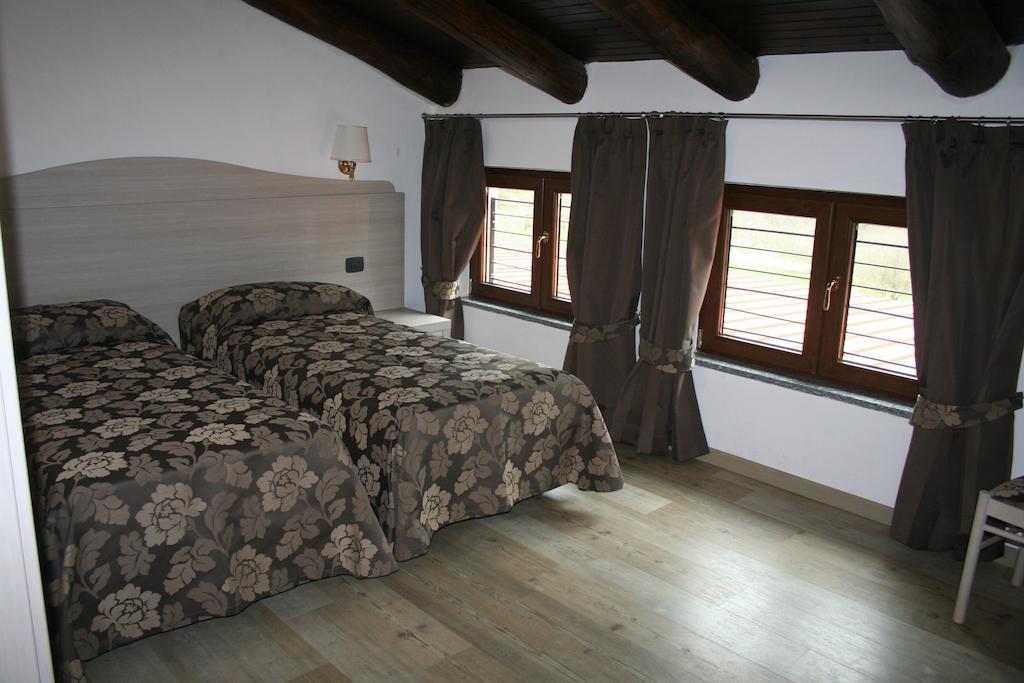 Agriturismo Cascina Del Vai Cairo Montenotte Phòng bức ảnh